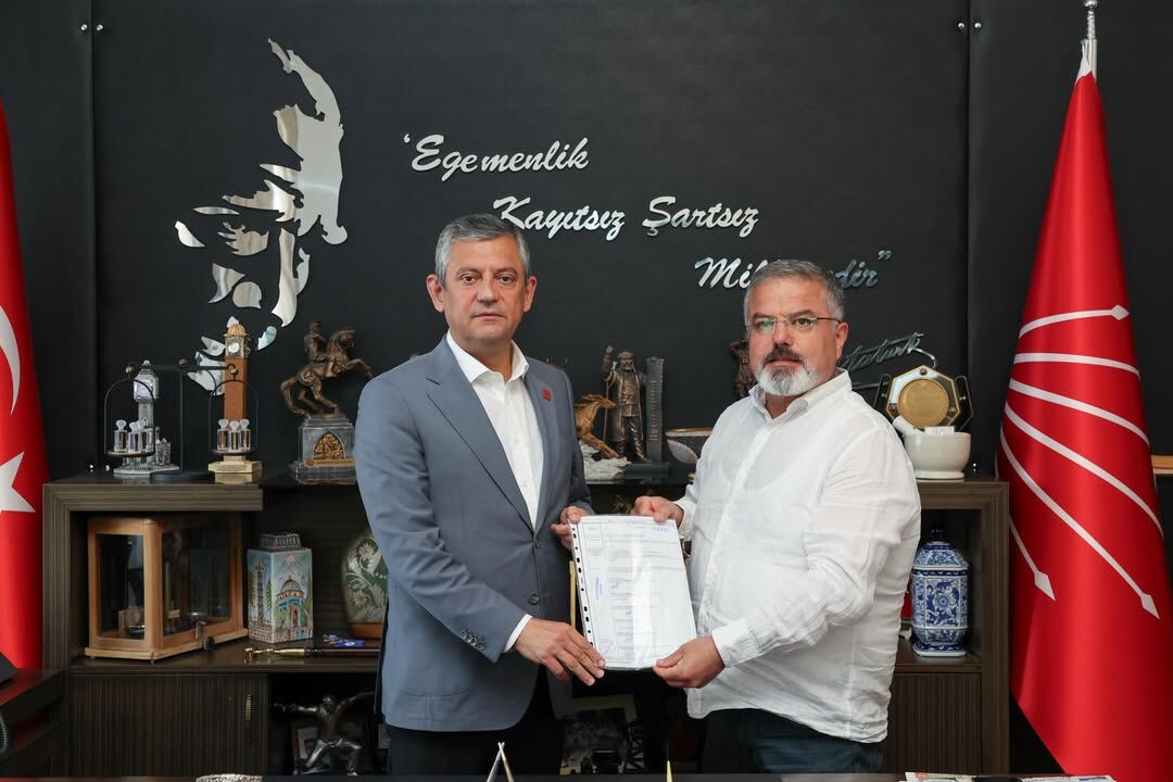 📍Ankara Tbmmseçilmiş Genel Başkanımız Özgür Özel’i, Isparta Milletvekilimiz Hikmet Yalım Halı
