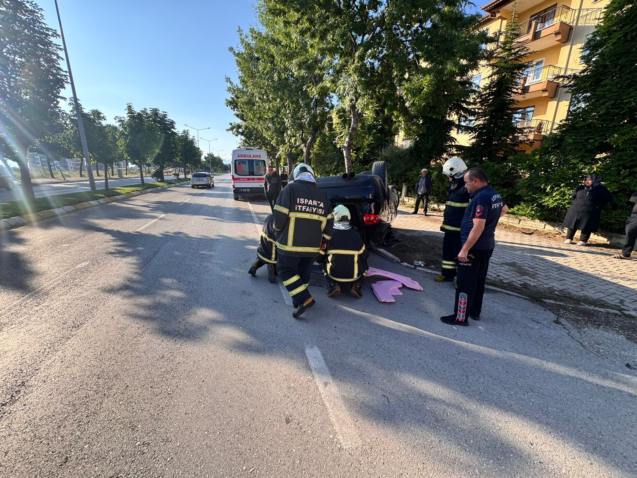 Batıkent Kaza Agac A Carpti (3)