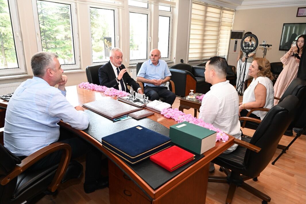 Isparta Uluslararası Gül Festivalimizde Yerli Ve Yabancı Misafirlerimizi Ağırlamaya Devam Ediyor (5)