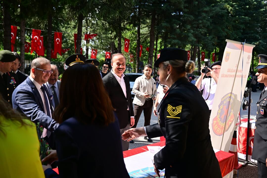 Milletimizin Huzur Ve Güvenliği, Devletimizin Bekası Için Gece Gündüz Demeden Fedakârca Görev Ya