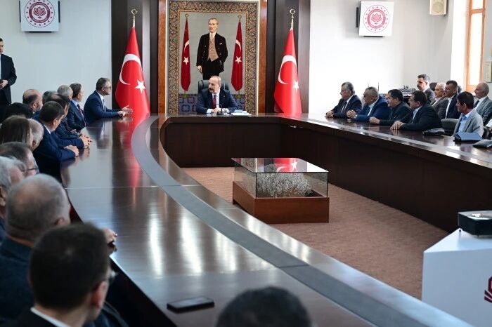 Z İ Y A R E T