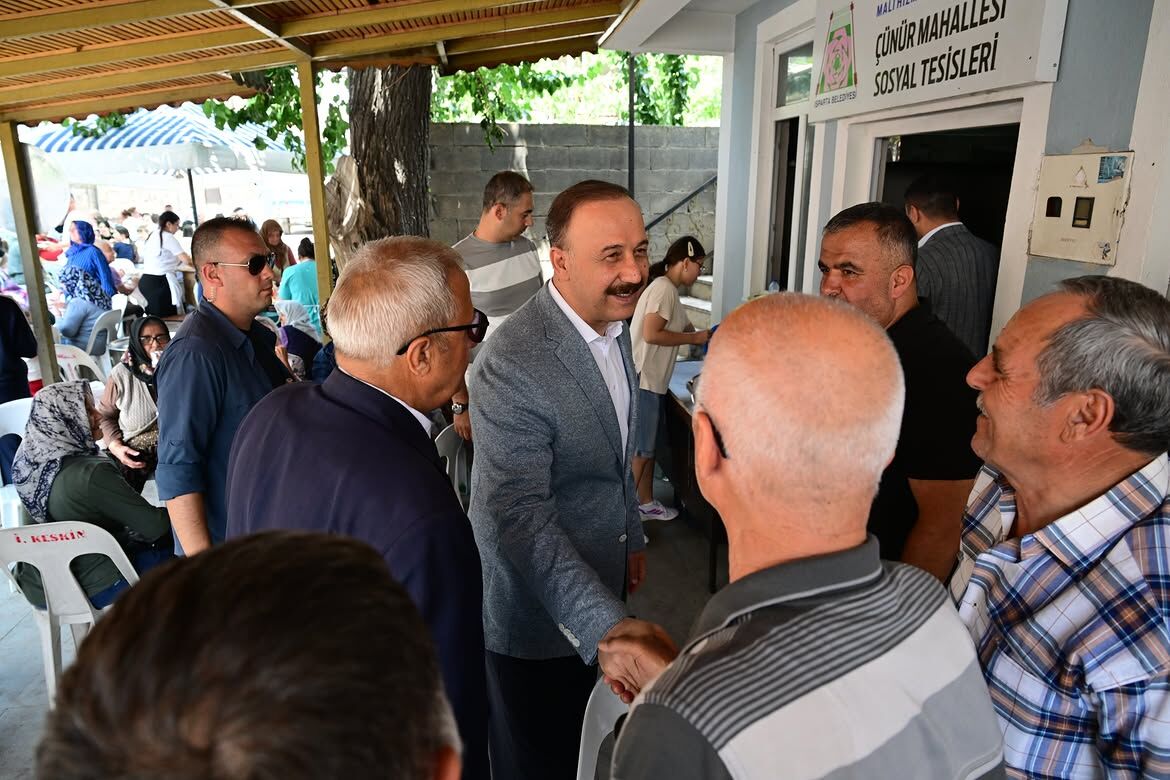 Çünür Mahallemizde Düzenlenen Aşure Programında Çok Kıymetli Hemşehrilerimizle Bir Araya Geldik. (3)