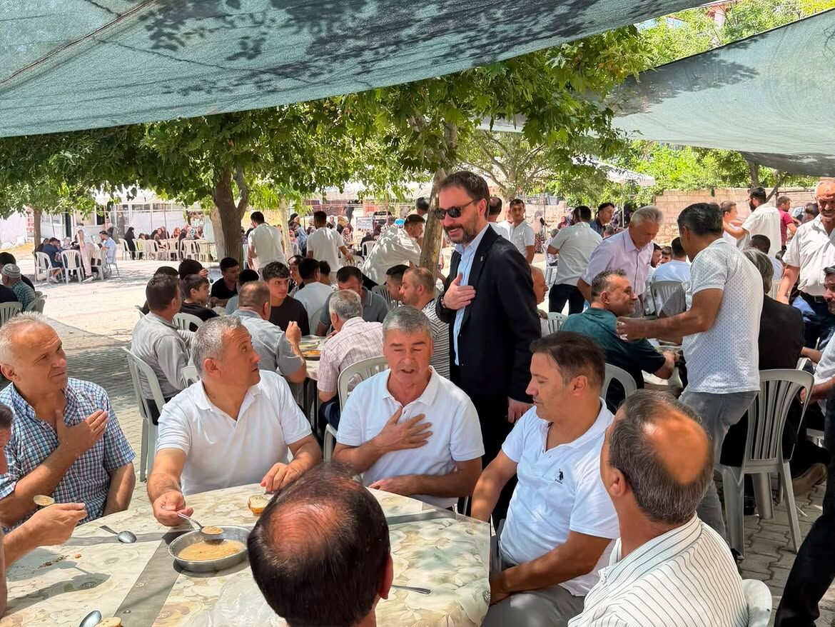 Güleni Şöyle Dursunağlayını Bahtiyarküçük Hacılar Köyümüzün Düzenlediği Aşure Ve Yemek Ikramına (10)
