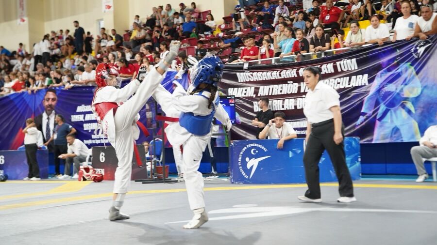 🥋 Isparta’da Taekwondo Şöleni Başladı 🌟İlimizin Ev Sahipliğinde Düzenlenen Batı Grubu Türkiye (5)