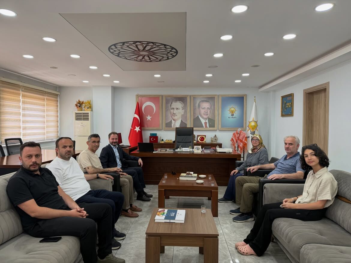 📍Kırşehir İl Başkanımız Sn. Seher Ünsal📍Mehir Derneği Mütevelli Heyeti Başkanı Sn. Mustafa Özd (2)