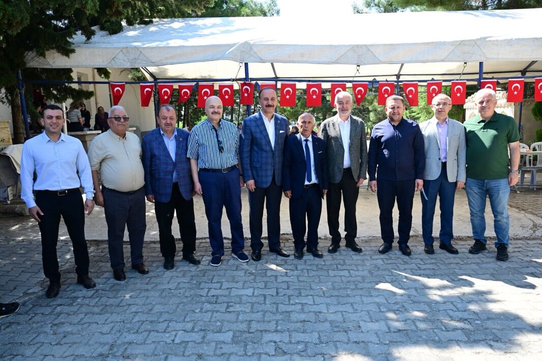 Koçtepe Köyümüzde Düzenlenen “Dayanışma Ve Kaynaşma Yemeği” Programında Kıymetli Hemşehrilerimiz (5)