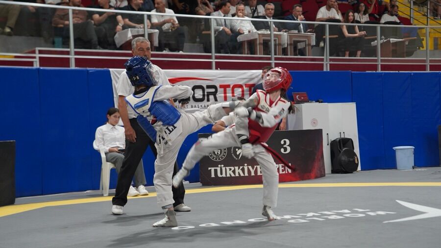 🥋 Minikler Taekwondo Şampiyonası’nda Görkemli Seremoni 🌟İlimizin Ev Sahipliğinde Düzenlenen Mi (8)