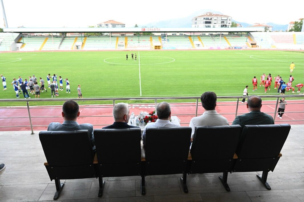 Sahip Olduğu Rakımı Ve Temiz Havasıyla Önemli Bir Spor Merkezi Olan Isparta’mız Ve Davraz’ımız F (4)