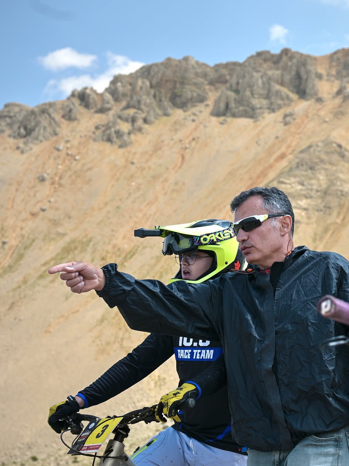 Zirvede Toz Duman, Sınırsız Adrenalin Davraz’da Enduro Heyecanı!Davraz Dağı’nın Zorlu Patikalar (2)