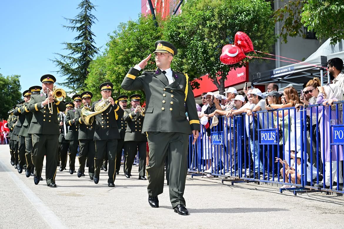 30 Ağustos Zaferi’nin 104. Yıl Dönümünü Isparta’mızda Büyük Bir Coşku Ve Gururla Kutladık. Düzen (3)