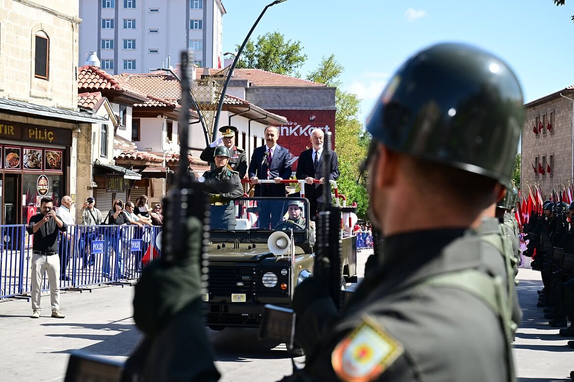 30 Ağustos Zaferi’nin 104. Yıl Dönümünü Isparta’mızda Büyük Bir Coşku Ve Gururla Kutladık. Düzen