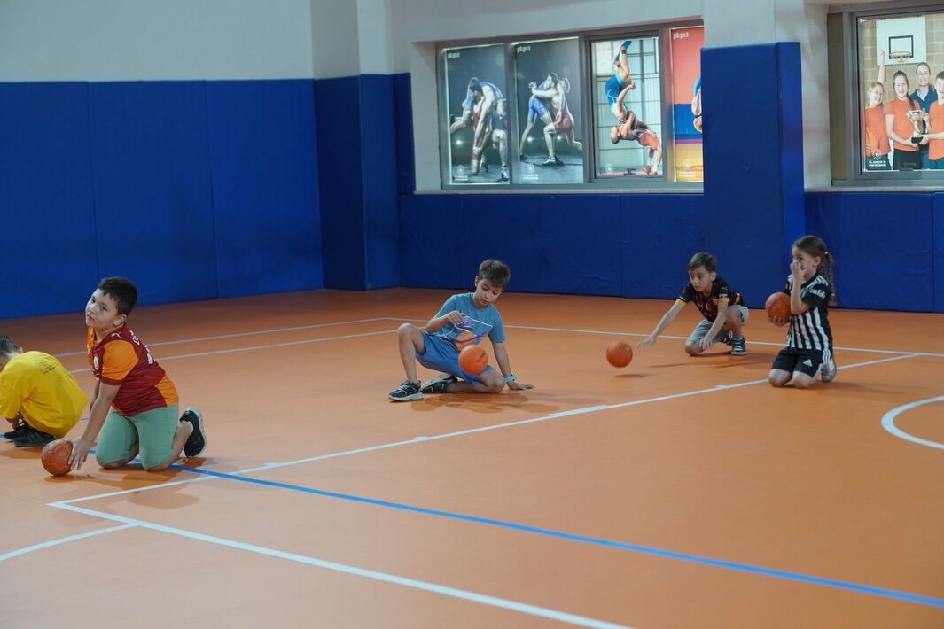 🤾 ♂️ Parkenin Hakimleri Yetişiyorgsb Yaz Spor Okulları Kapsamında Hentbol Branşımızda Antrenman (2)