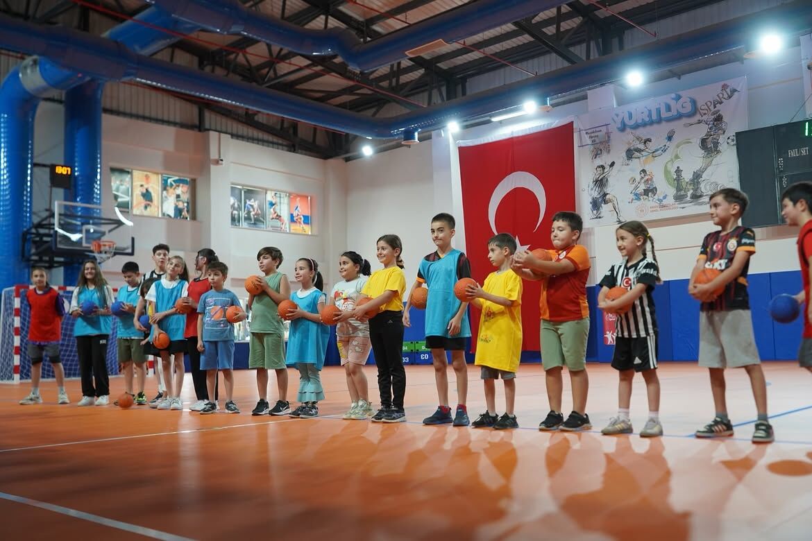 🤾 ♂️ Parkenin Hakimleri Yetişiyorgsb Yaz Spor Okulları Kapsamında Hentbol Branşımızda Antrenman