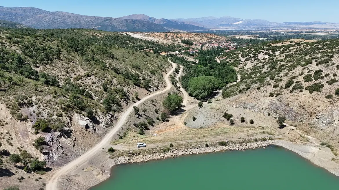 Şarkikaraağaç Yukarıdinek Köyünde Kapalı Sistem Sulama Tesisi Çalışmaları Devam Ediyorisparta İ (5)