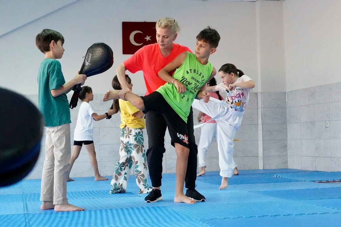 🥋 Tekmeler Havada, Hedefler Büyük 🔥Gsb Spor Okulları Taekwondo Kurslarımız Tüm Hızıyla Devam E (4)