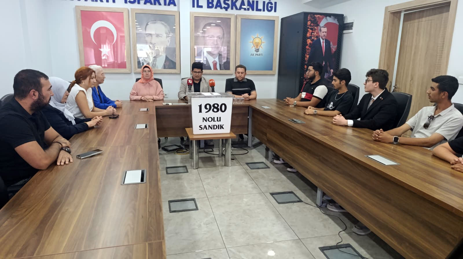Ak Genç2