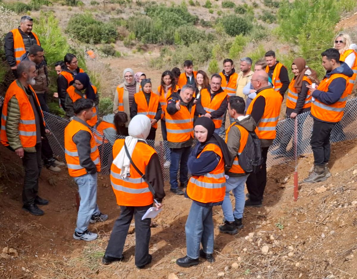 İme Öğrencilerimizle Dinar’da Silvikültür, Ağaçlandırma Ve Toprak Muhafaza Uygulaması Yapıldıi̇şl (3)